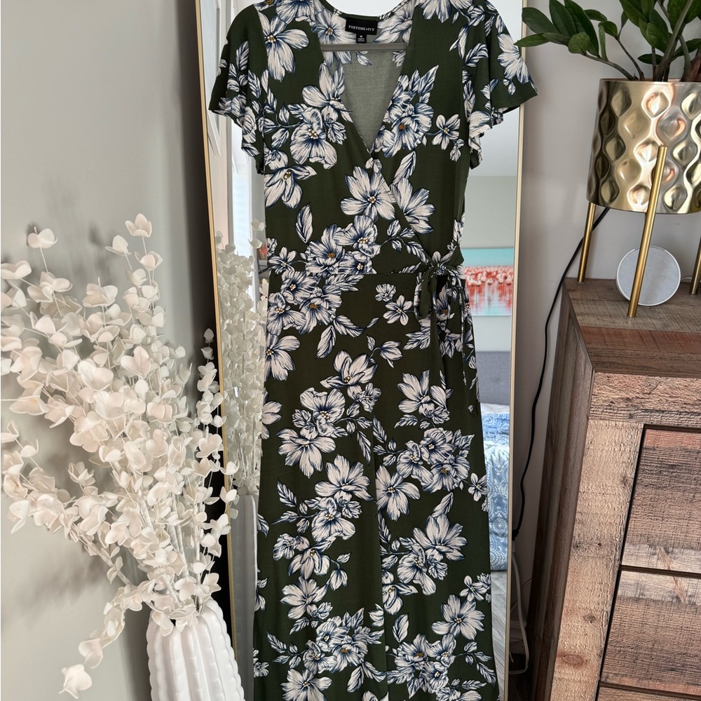 Fortune & Ivy Floral Midi Dress
